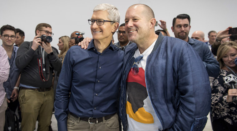 Jony Ive cựu giám đốc thiết kế của Apple có vai trò quan trọng trong sự thành công của iMac 2021