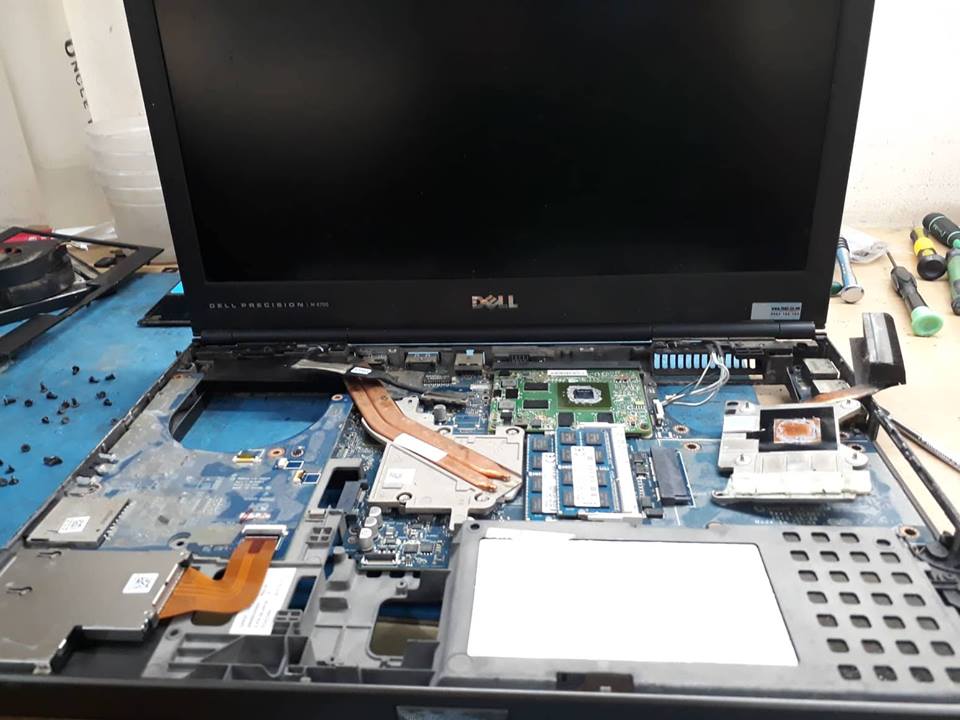 Lựa chọn cơ sở sửa chữa laptop có cam kết rõ ràng với giá cả phù hợp